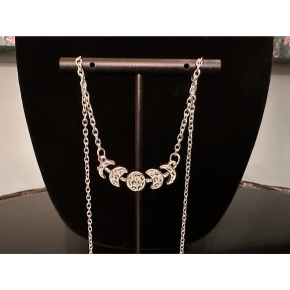 Unknown Jewelry - MOON phases pendant necklace silver tone